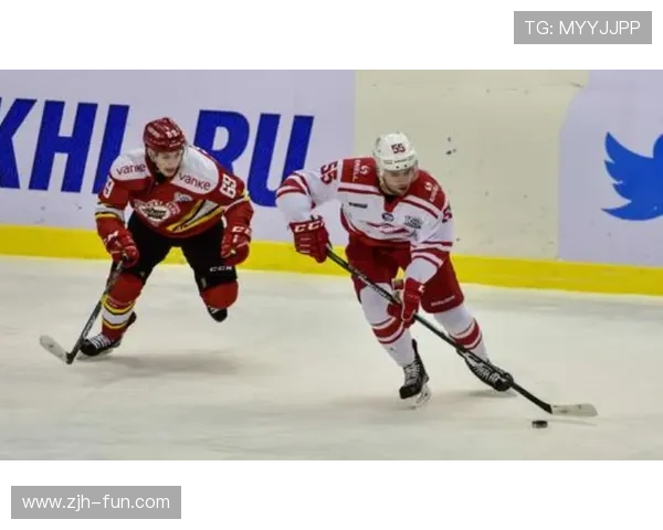 冰球突破游戏界面全景展示，带你一览游戏的精彩细节与特色